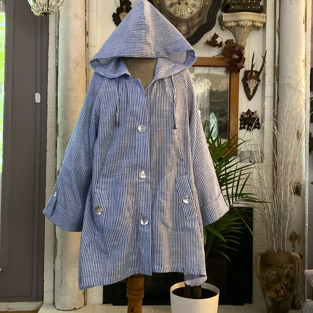 Jones & Co lightweight blue and white striped jacket with hood